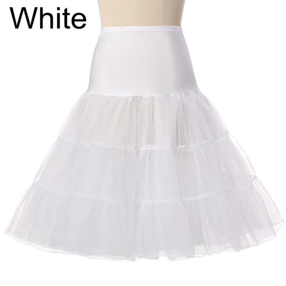 WHITE  WEDDING Bridal Petticoat Tulle/Crinoline petty coat. 30" to 40" waist. - Picture 2 of 8